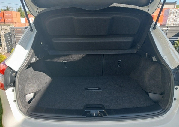 Nissan Qashqai cena 64500 przebieg: 115783, rok produkcji 2016 z Łaszczów małe 781
